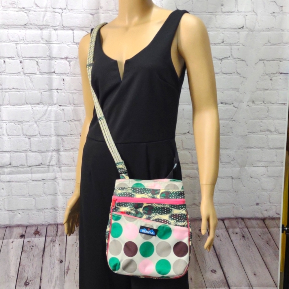 Kavu pink & green polka dot crossbody purse with rope strap gently used